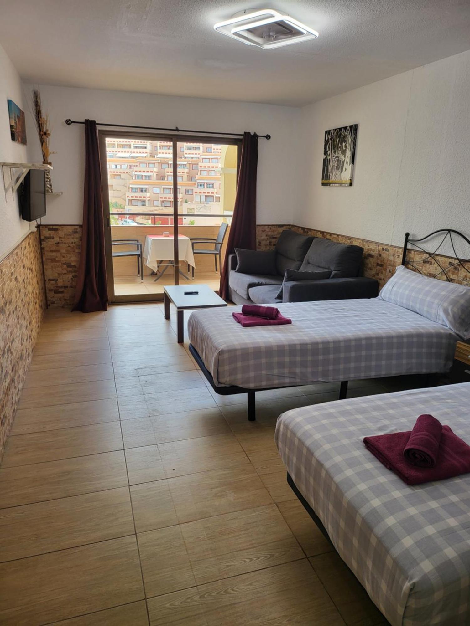 Tropic Apartments En Castle Harbour Los Cristianos  Bagian luar foto
