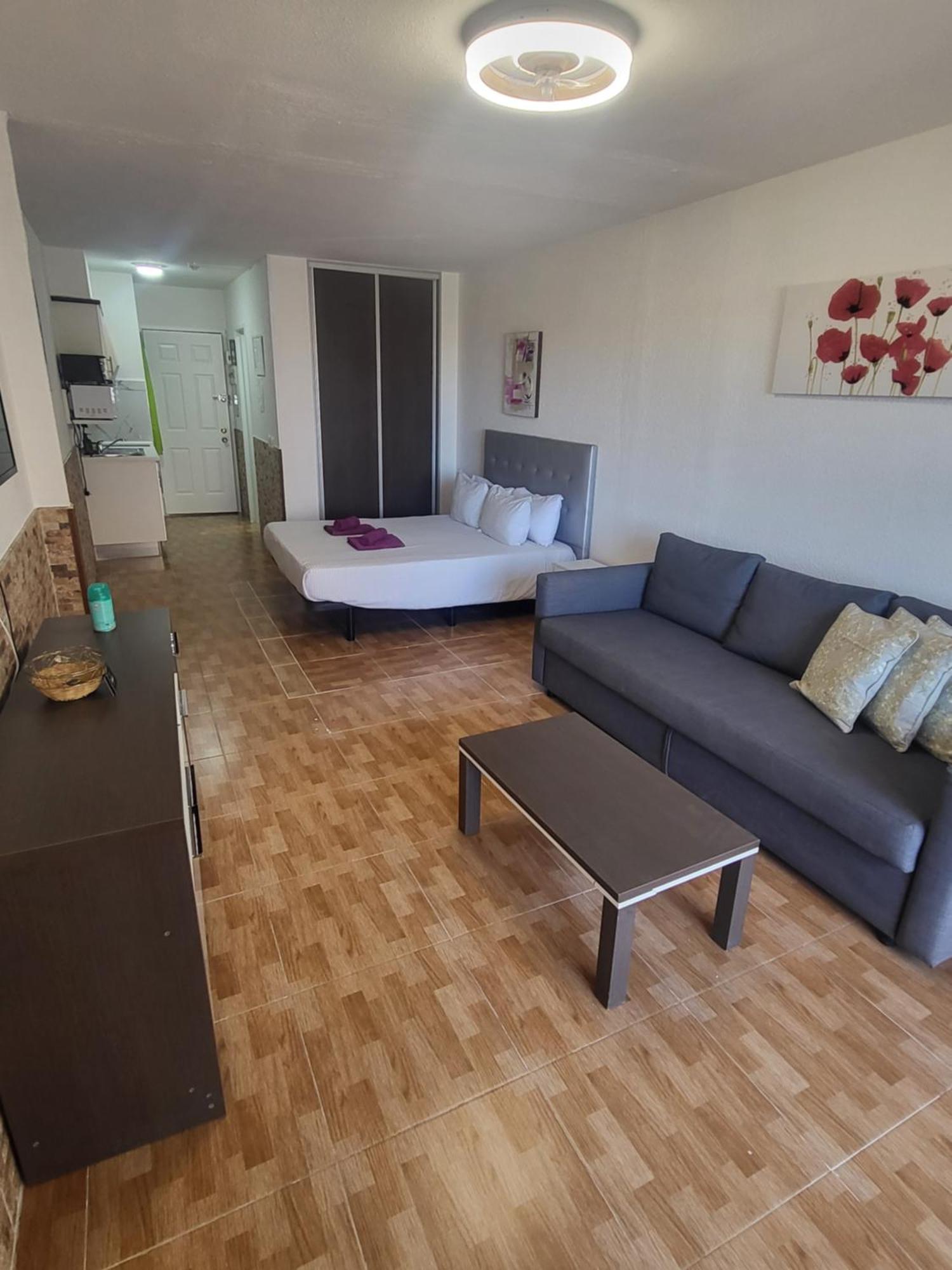 Tropic Apartments En Castle Harbour Los Cristianos  Bagian luar foto